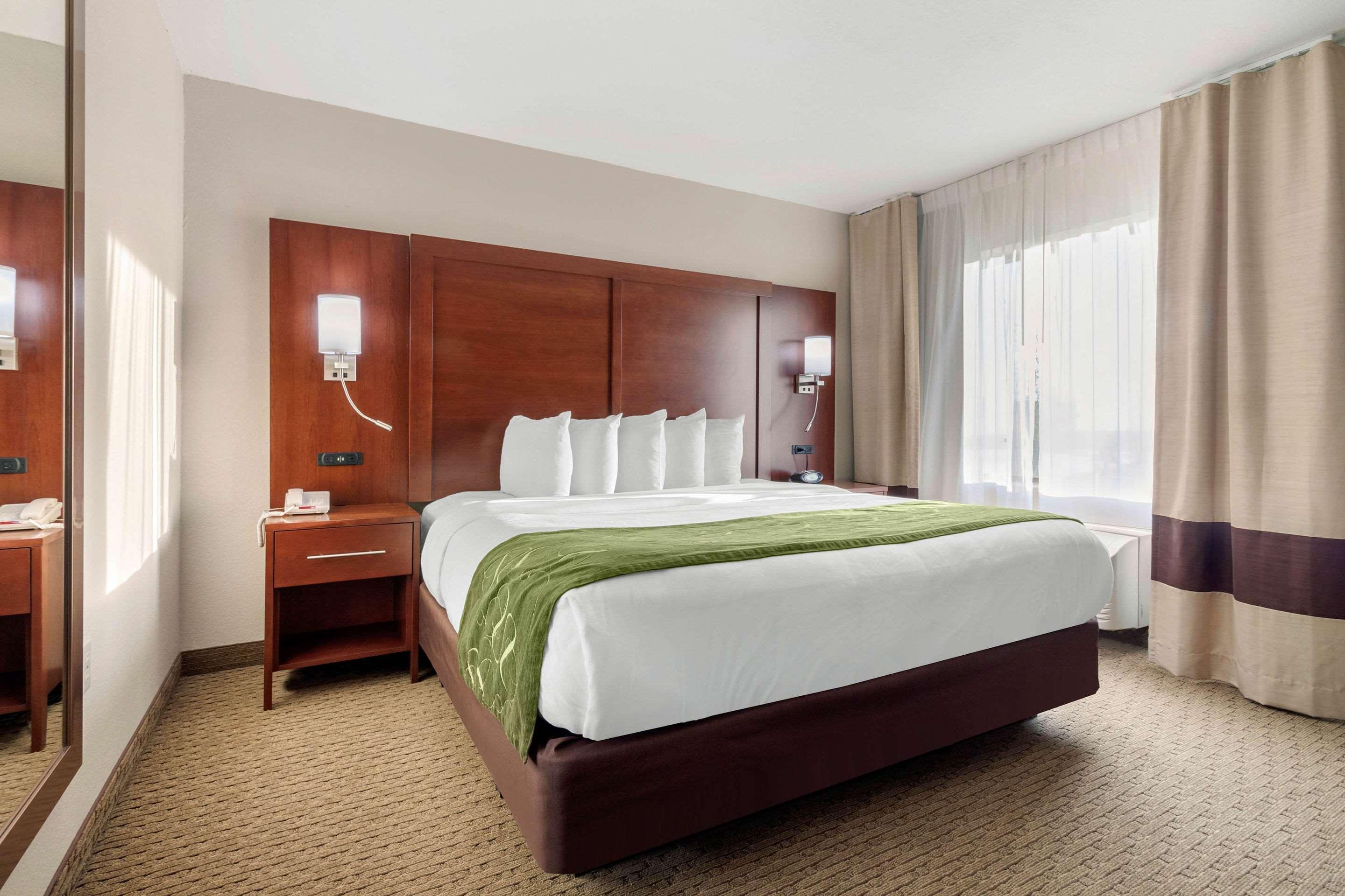Comfort Suites Omaha East-Каунсъл Блъфс Екстериор снимка