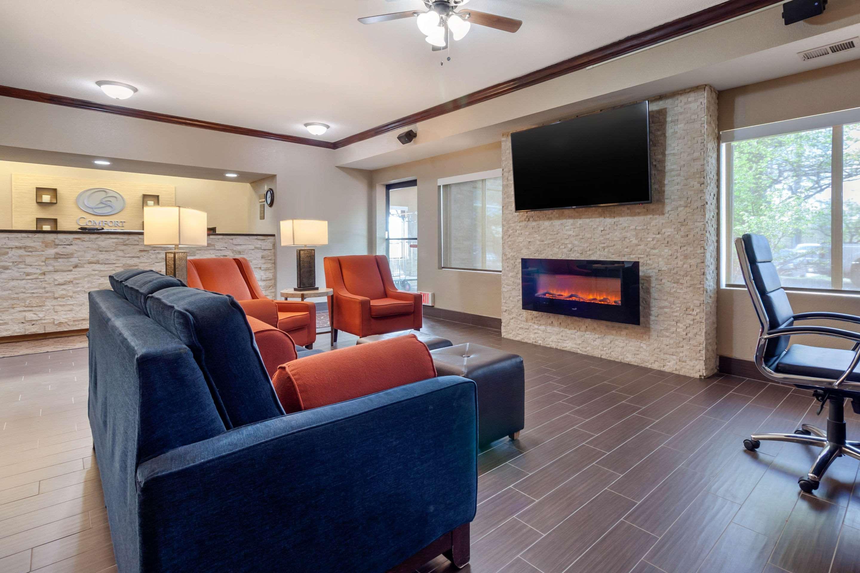 Comfort Suites Omaha East-Каунсъл Блъфс Екстериор снимка