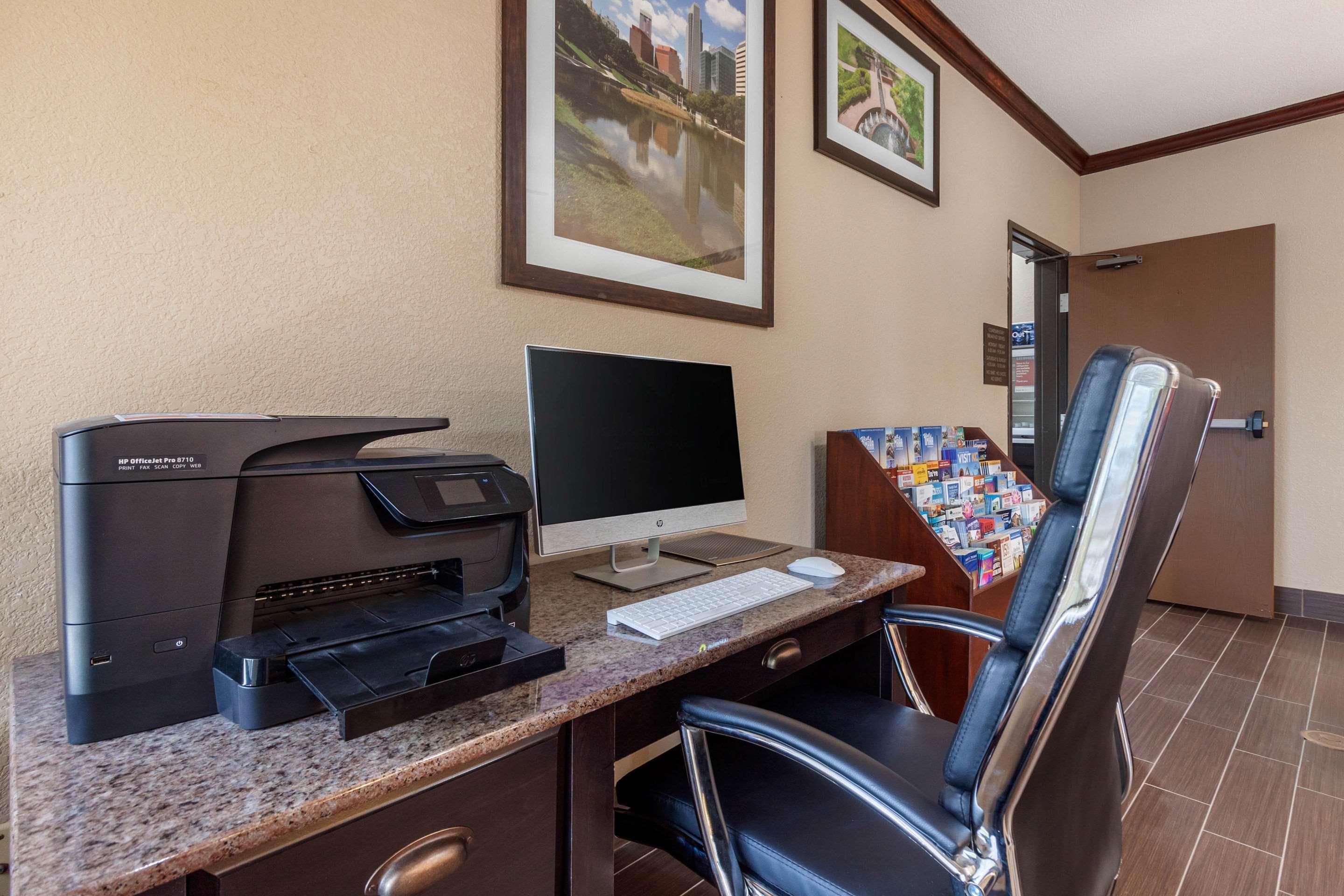 Comfort Suites Omaha East-Каунсъл Блъфс Екстериор снимка