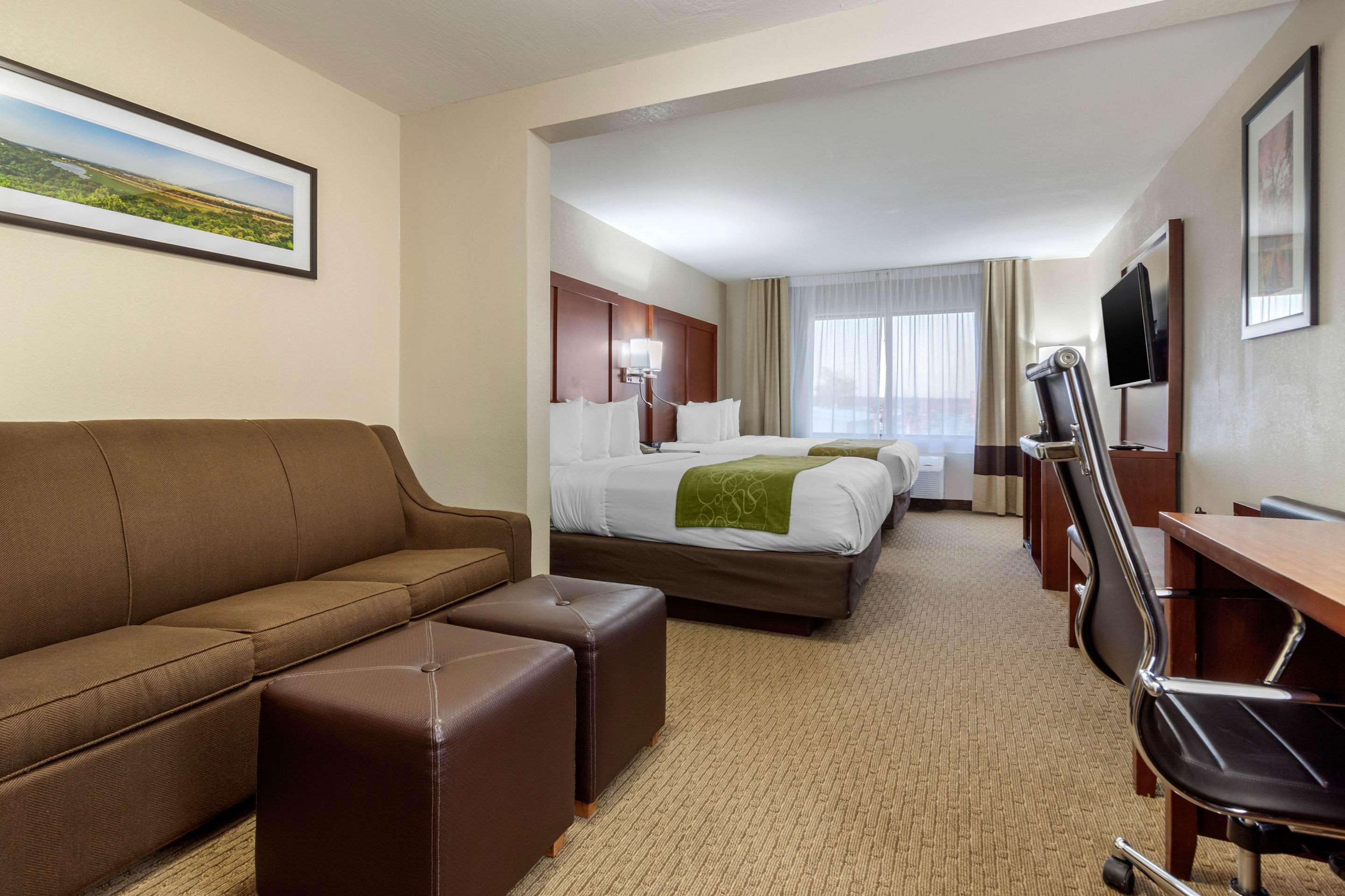 Comfort Suites Omaha East-Каунсъл Блъфс Екстериор снимка