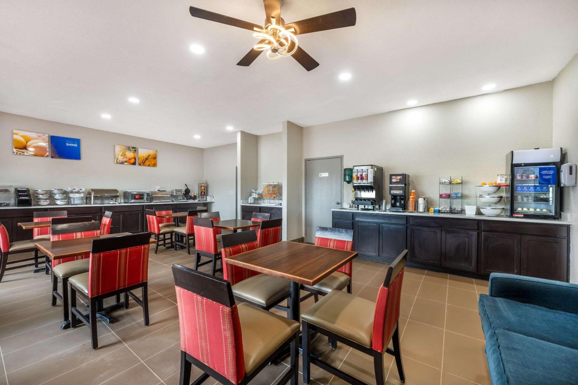 Comfort Suites Omaha East-Каунсъл Блъфс Екстериор снимка