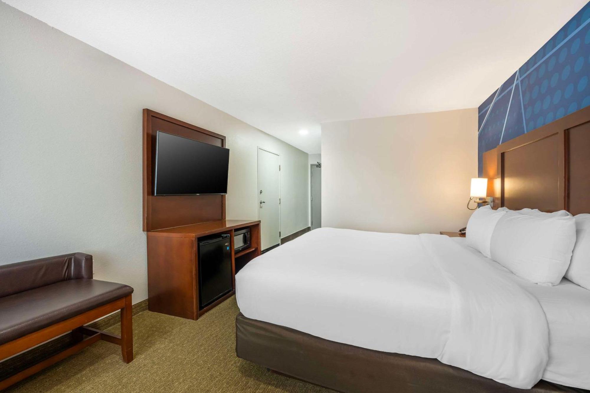 Comfort Suites Omaha East-Каунсъл Блъфс Екстериор снимка