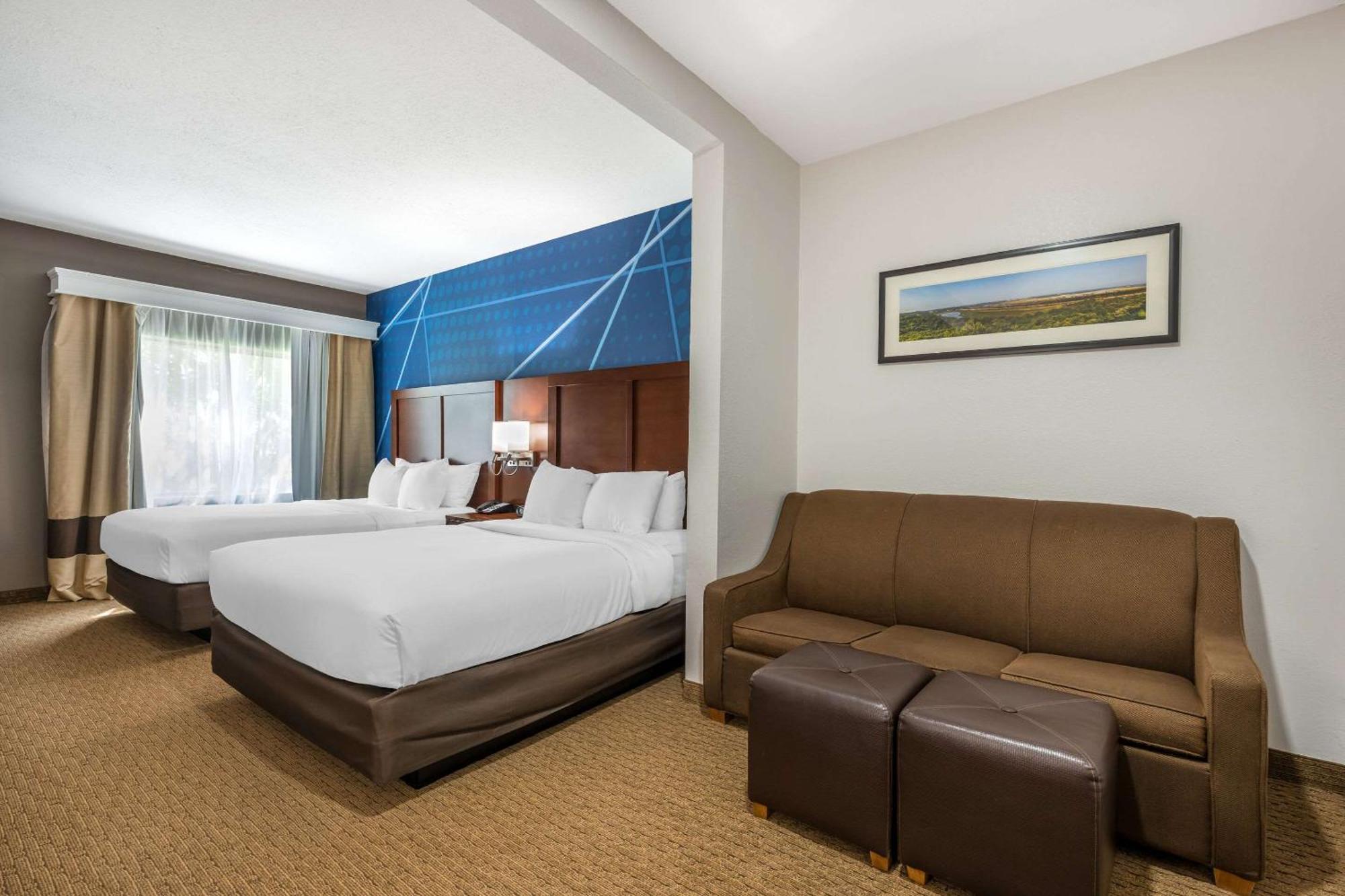 Comfort Suites Omaha East-Каунсъл Блъфс Екстериор снимка