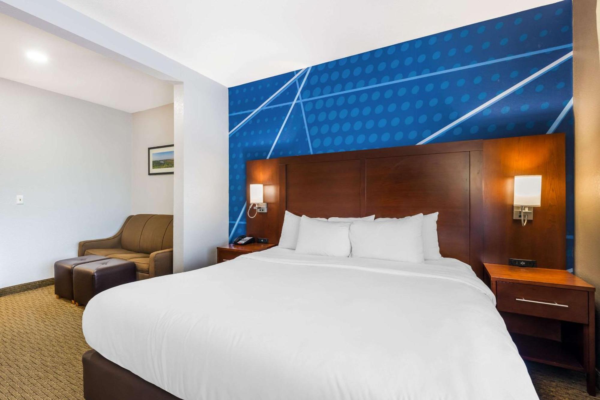 Comfort Suites Omaha East-Каунсъл Блъфс Екстериор снимка