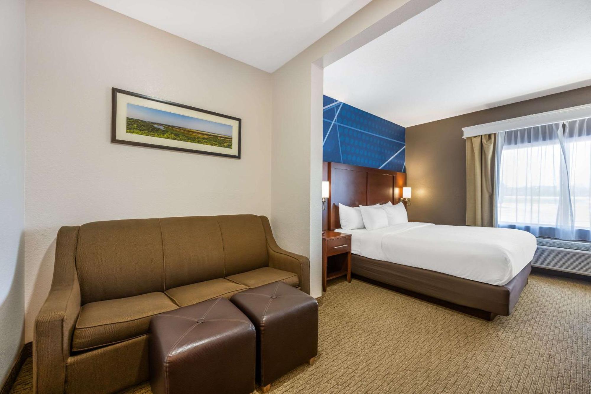 Comfort Suites Omaha East-Каунсъл Блъфс Екстериор снимка