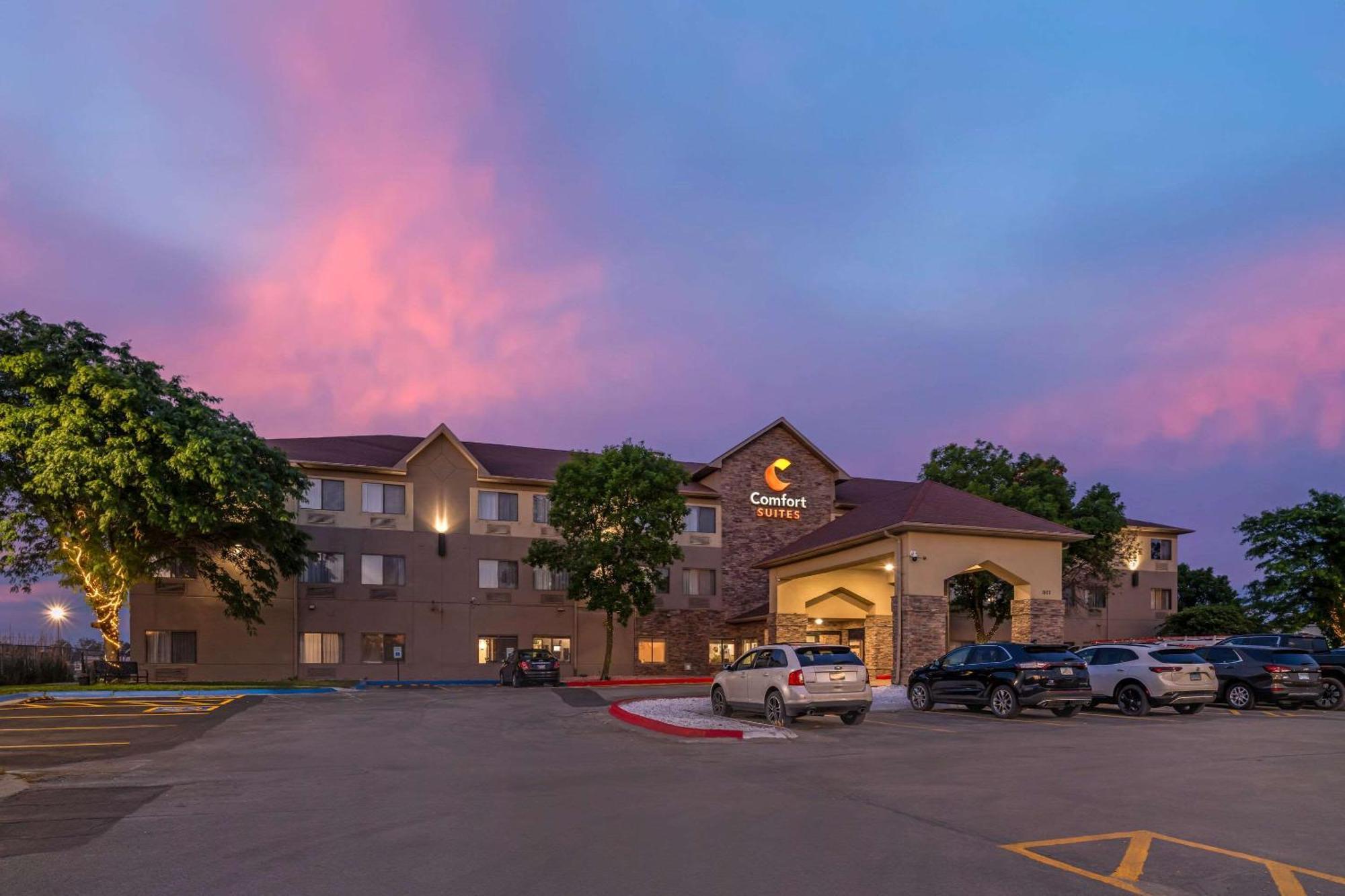 Comfort Suites Omaha East-Каунсъл Блъфс Екстериор снимка