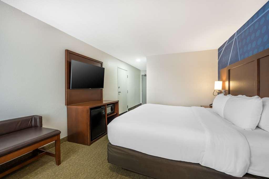 Comfort Suites Omaha East-Каунсъл Блъфс Стая снимка